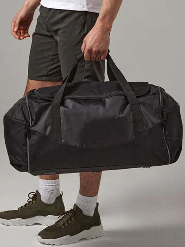 QS70 Teamwear Holdall Image 1