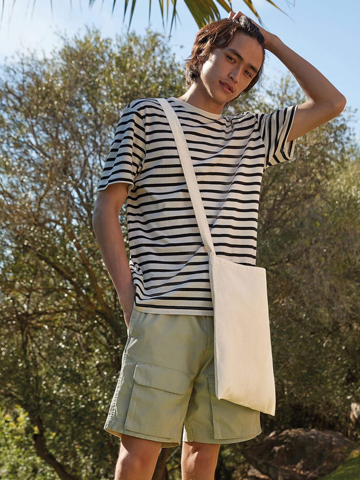 W107 Sling Tote Image 1