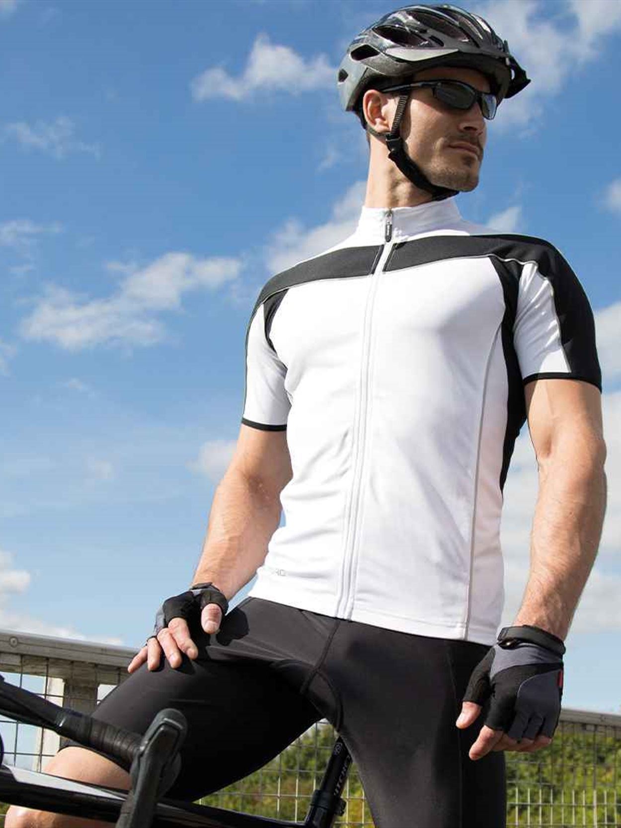 R188M Spiro Bikewear Full Zip Top Image 3
