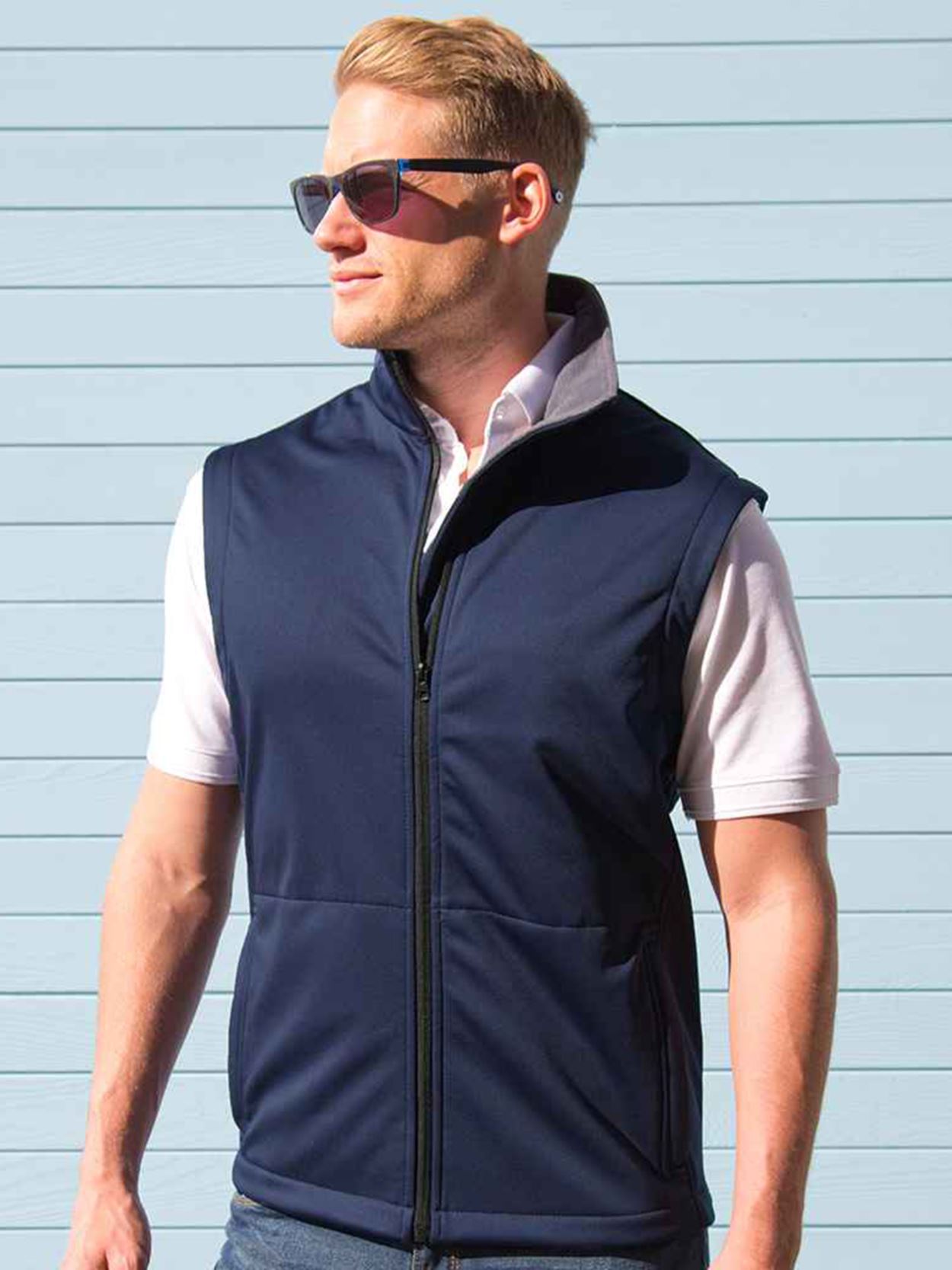 R214 Core Softshell Bodywarmer Image 1