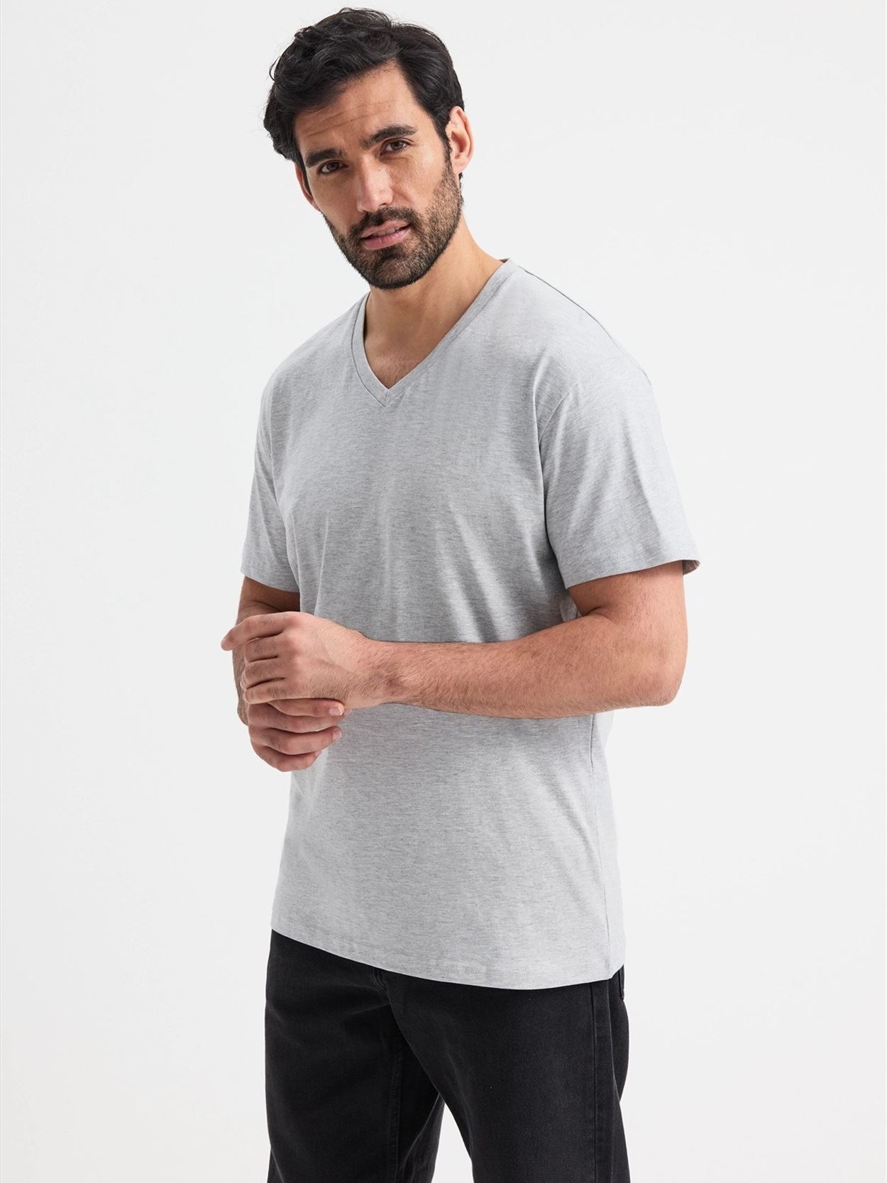 UC317 Classic V Neck T Shirt Image 2