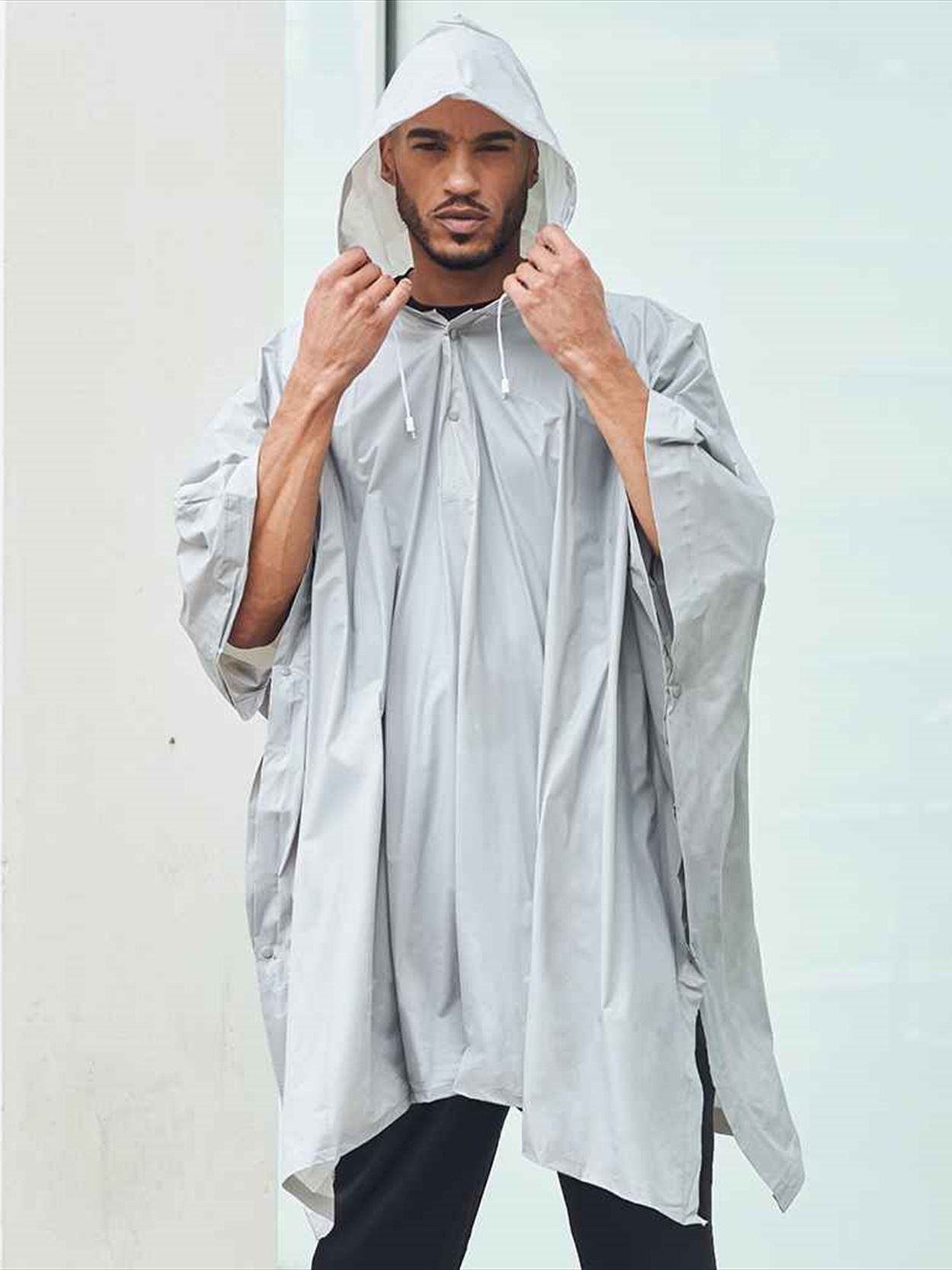 SC010 Plastic Rain Poncho Image 3