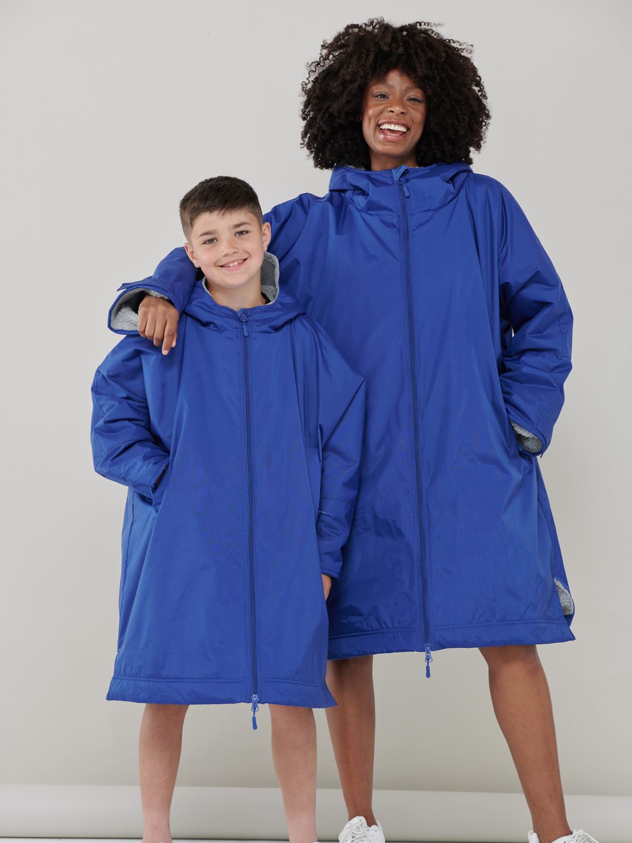 LV691 Kids All Weather Robe  Image 3