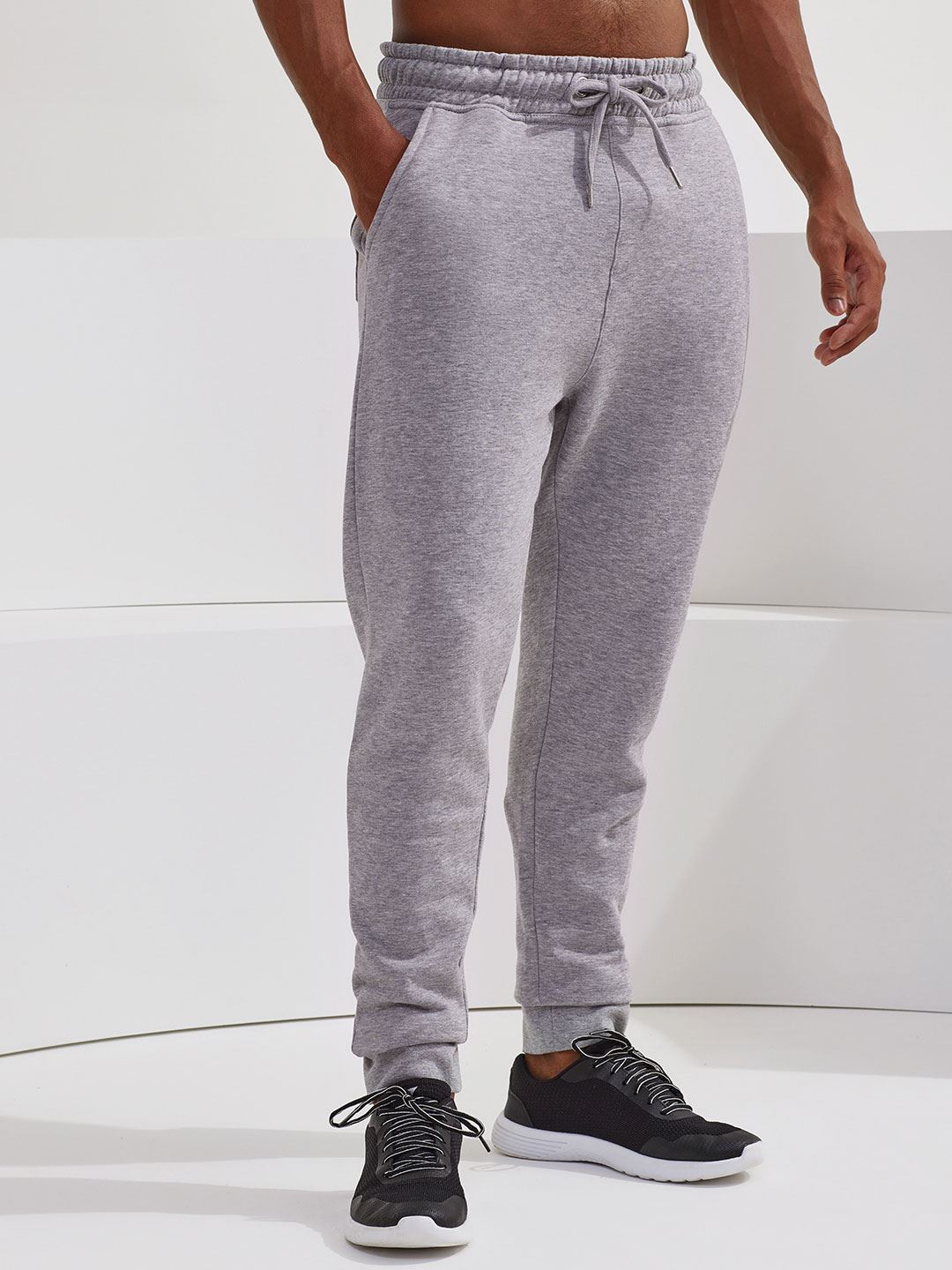 TR054 TriDri® fitted joggers Image 1