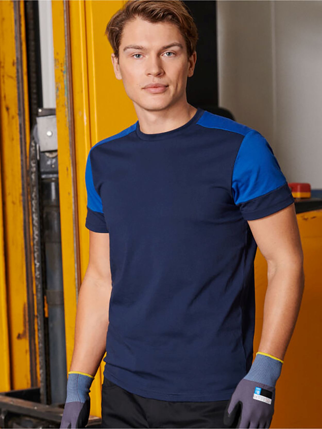 PP2264030 T shirt Image 1