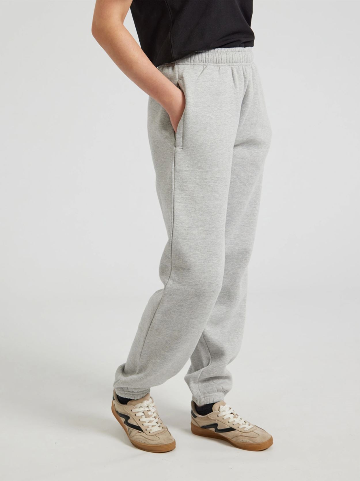 CR05 Astra Adults Joggers Image 3