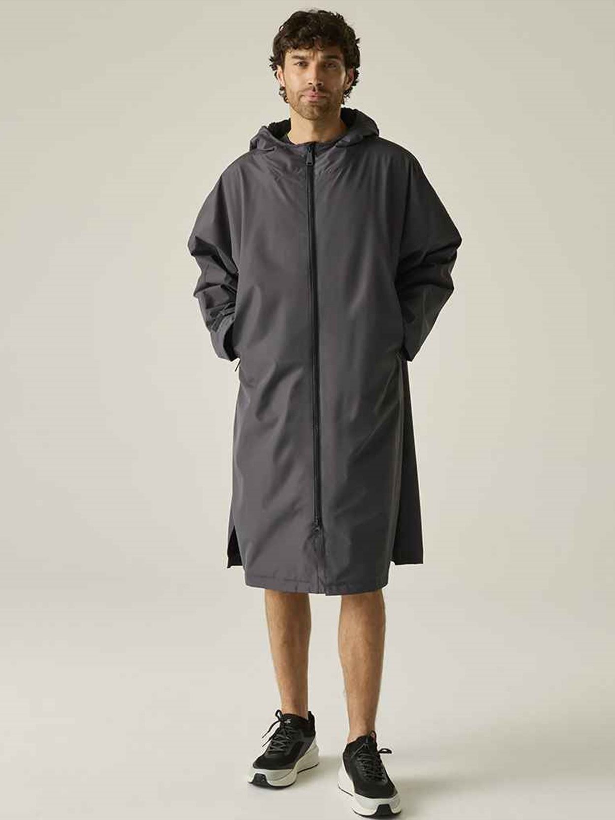 RG738 TRW606 Regatta Pro Unisex Changing Robe Image 2