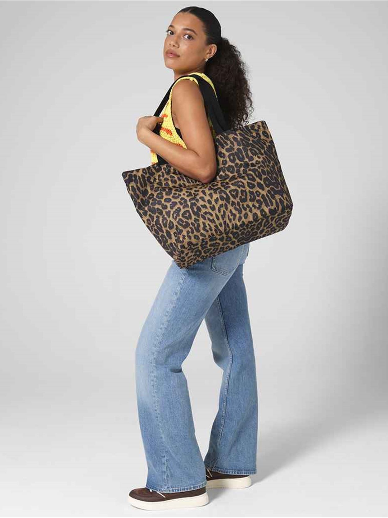 BG194 BagBase Leopard Print Carryall Tote Bag Image 1