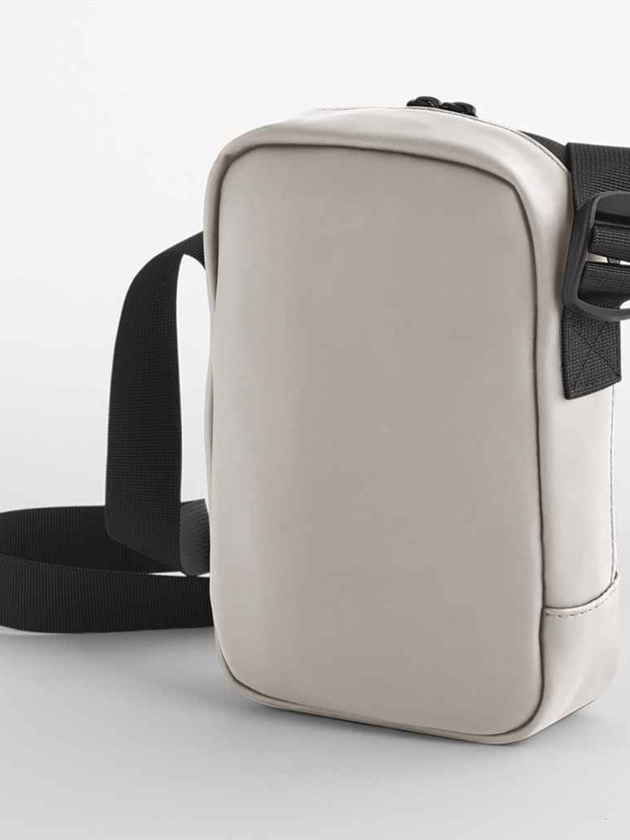 BG319 BagBase Athlux Shoulder Bag Image 2
