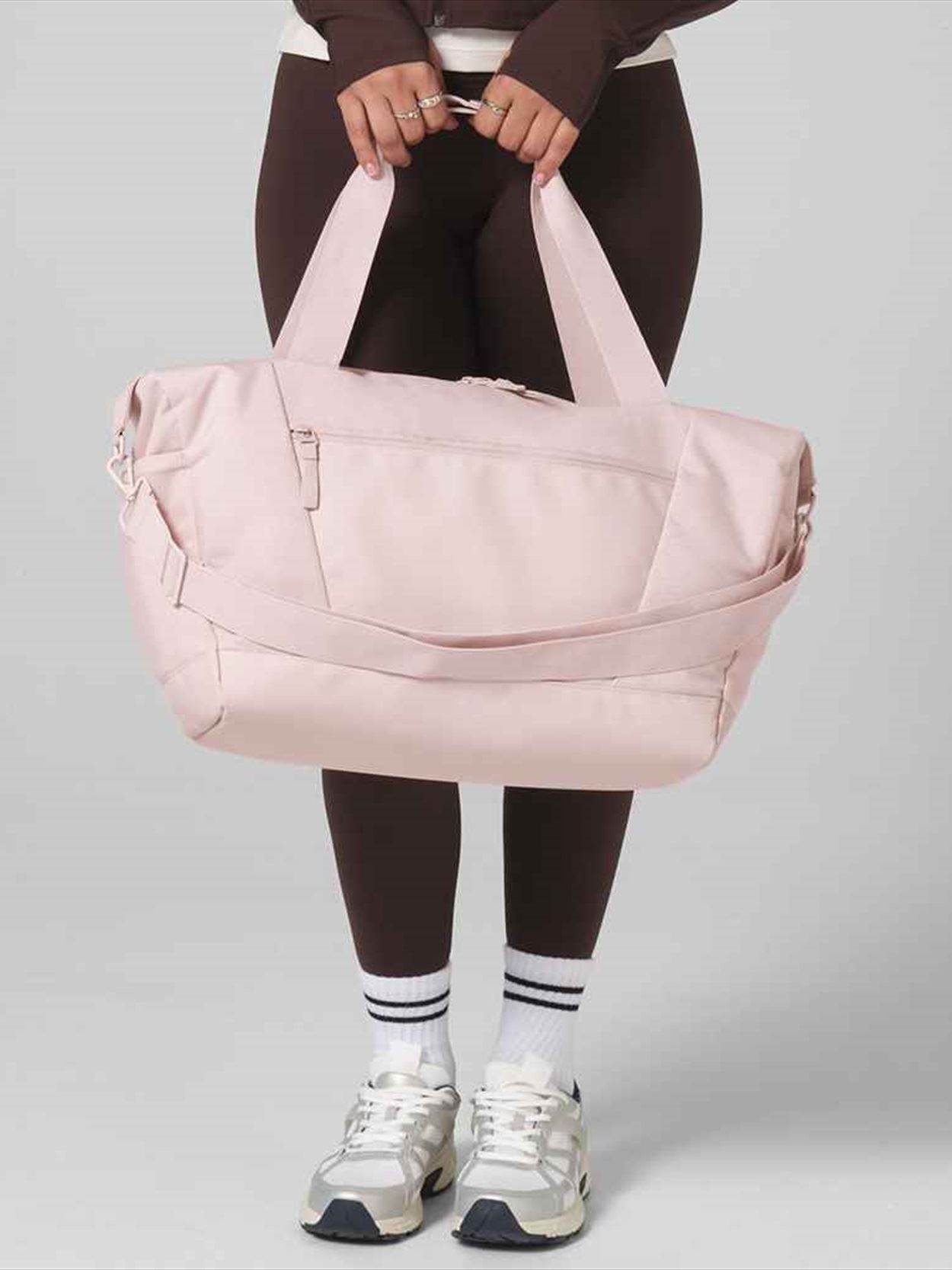 BG563 BagBase Circuit Gym Bag Image 1