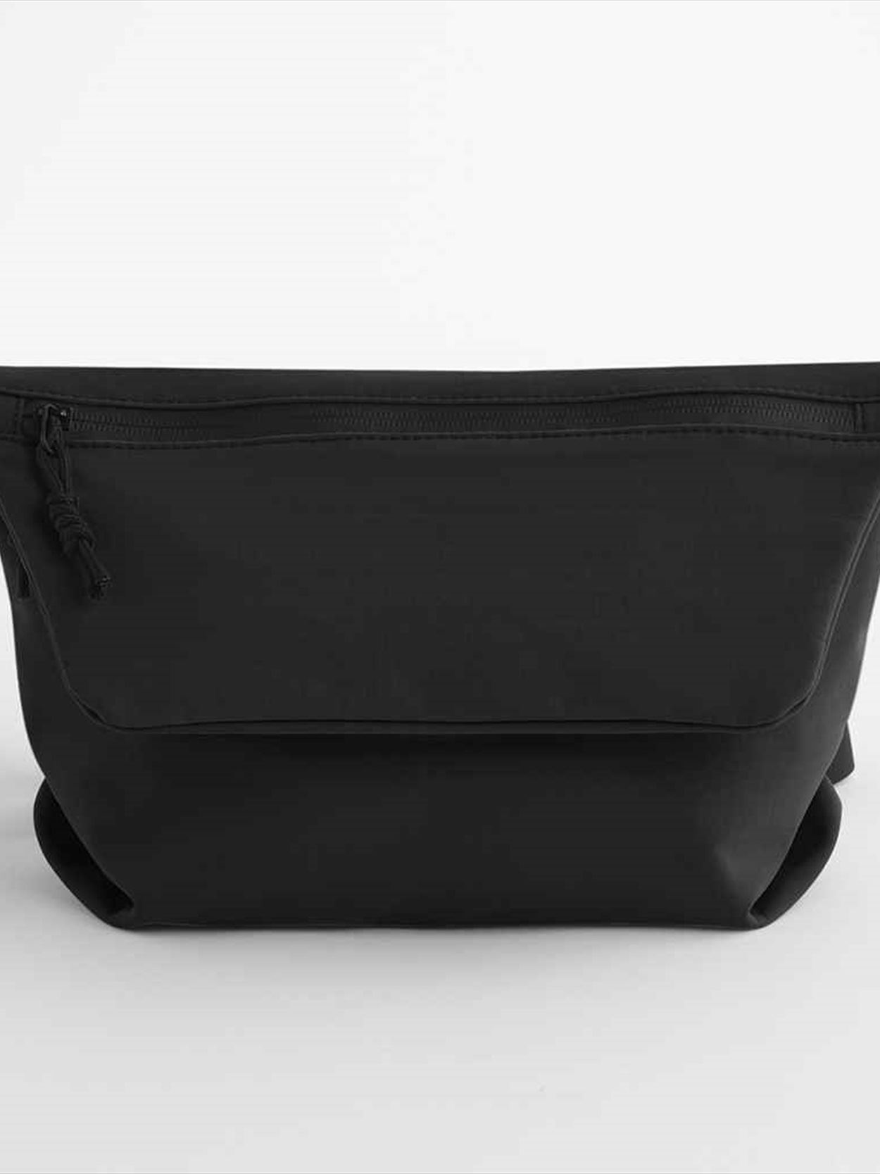 BG823 BagBase Minimal Lifestyle Mini Messenger Bag Image 3