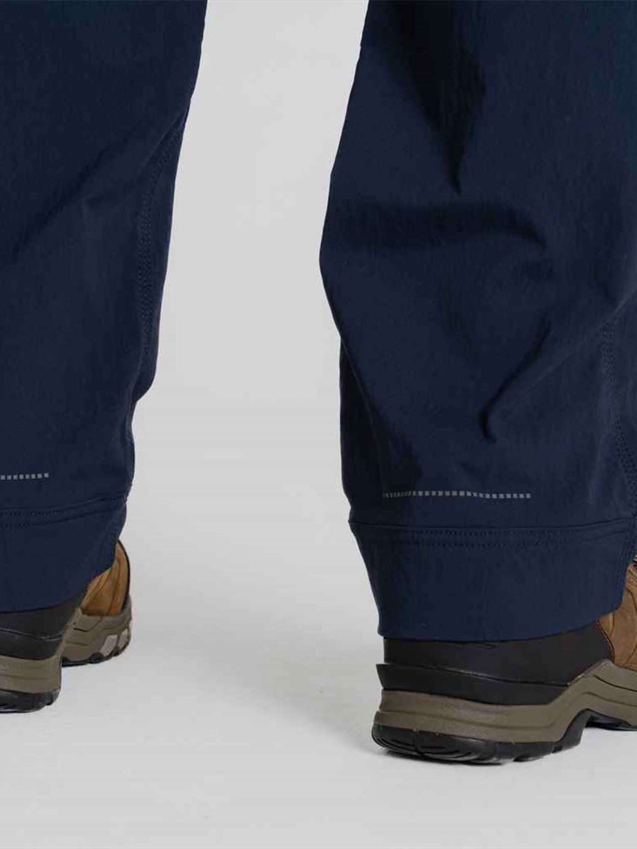 CR782 CEJ014 Craghoppers Workwear Bedale Cargo Trousers Image 1