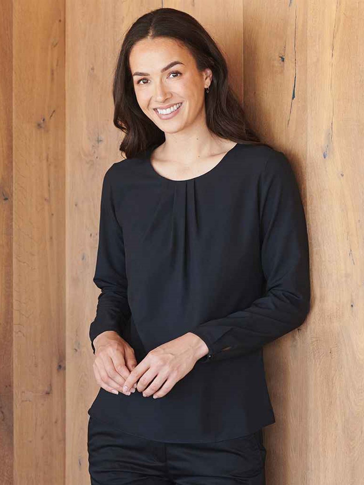 H598 Henbury Ladies Pleat Front Long Sleeve Blouse Image 1