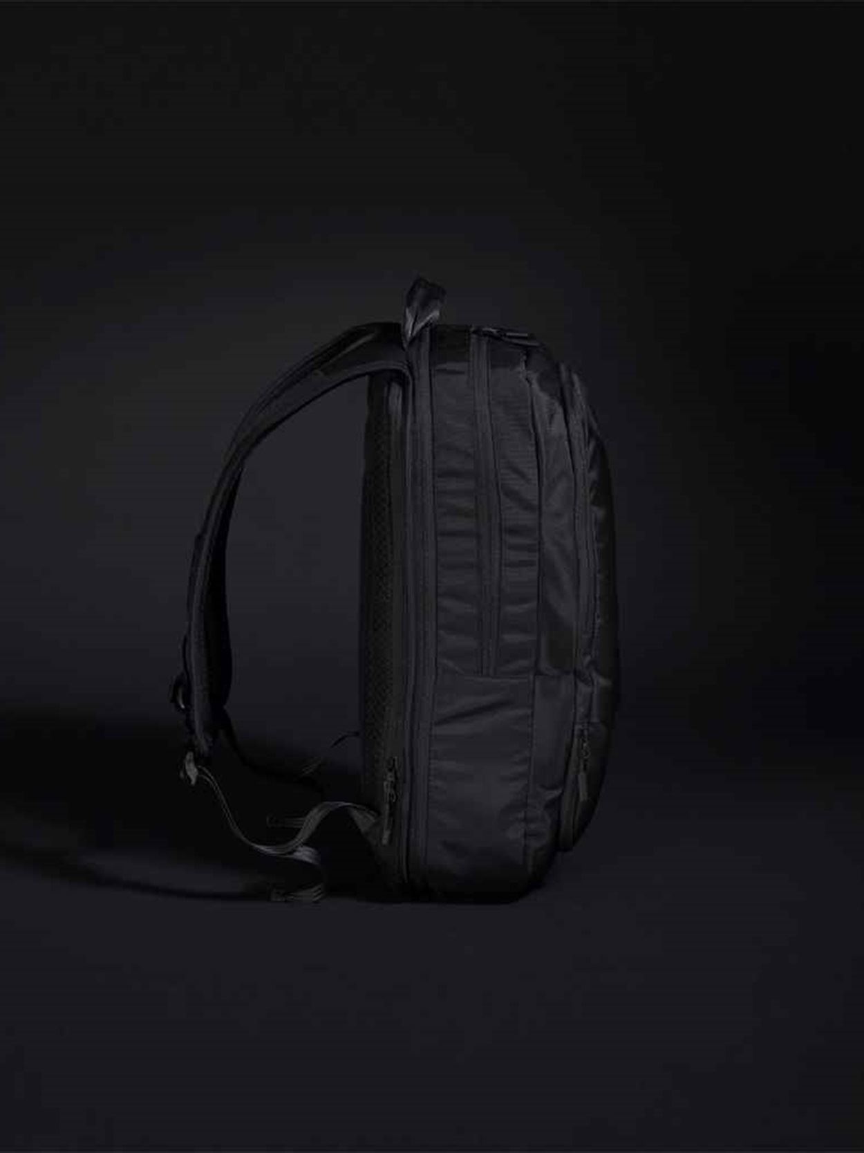 QD565 Quadra Pitch Black 24 Hour Backpack Image 3