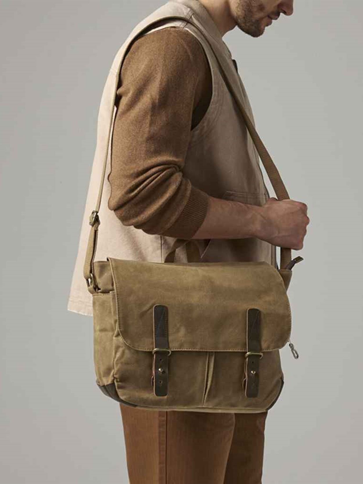 QD653 Quadra Heritage Waxed Canvas Messenger Bag Image 1