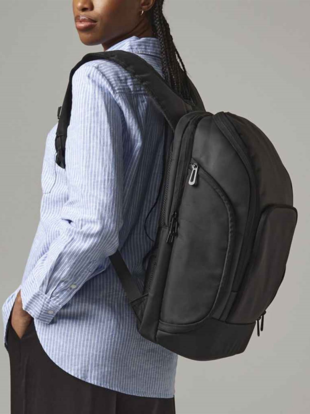 QD910 Quadra Pro-Tech Charge Backpack Image 1