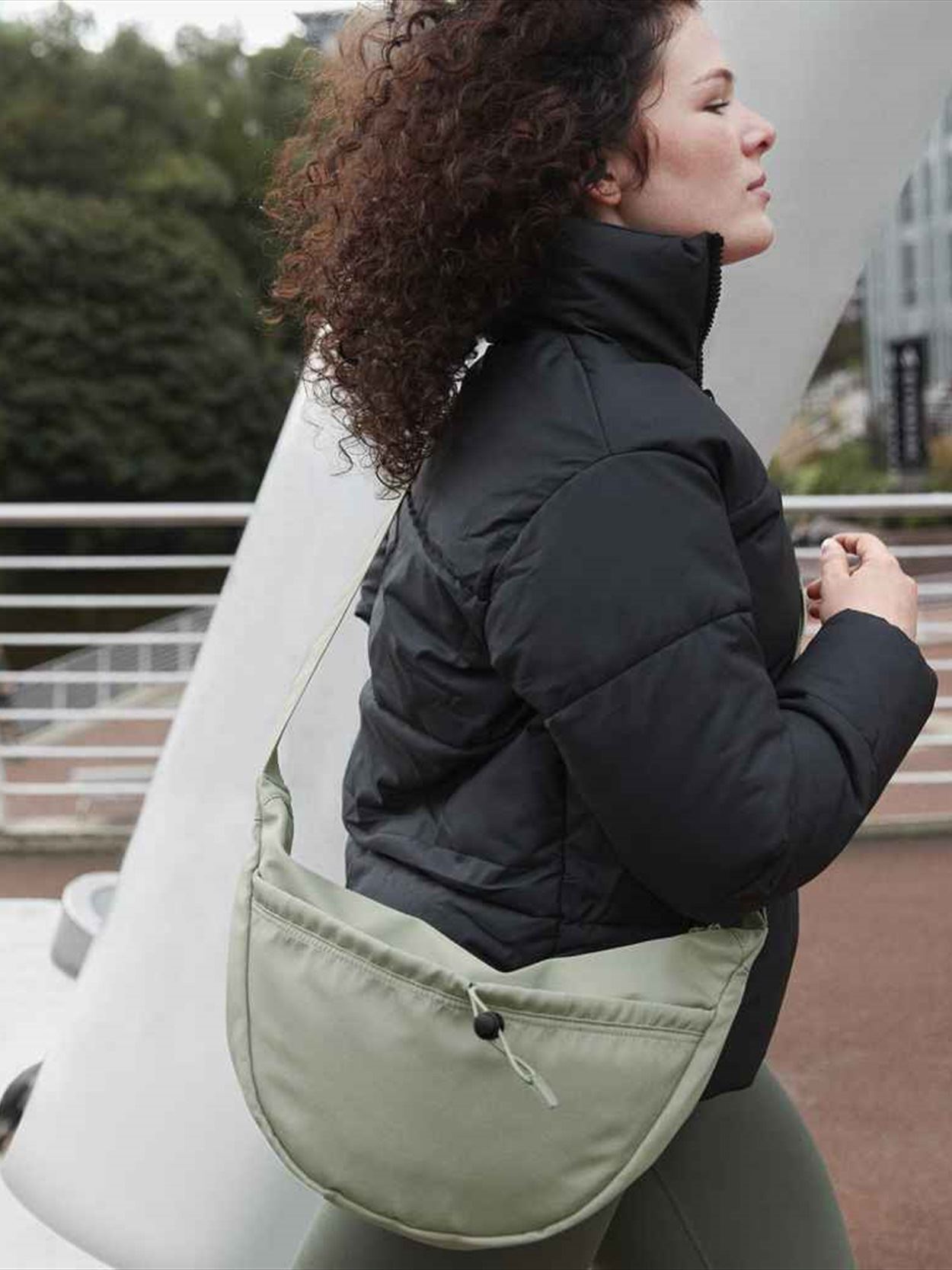 QS309 Quadra Studio Cross Body Bag Image 2