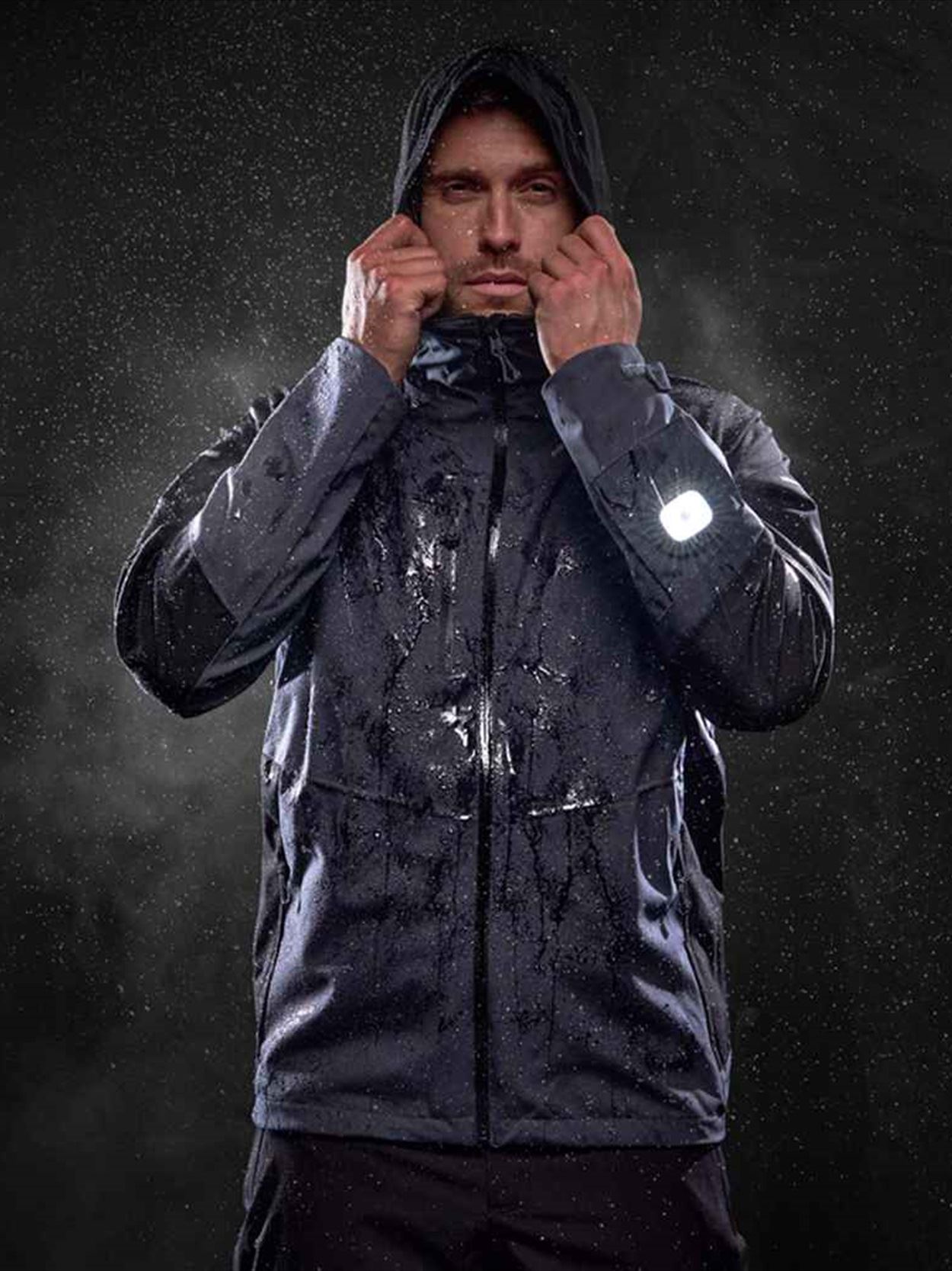 RG348 TRW529 Regatta X-Pro Beacon Brite Light Waterproof Shell Jacket Image 2