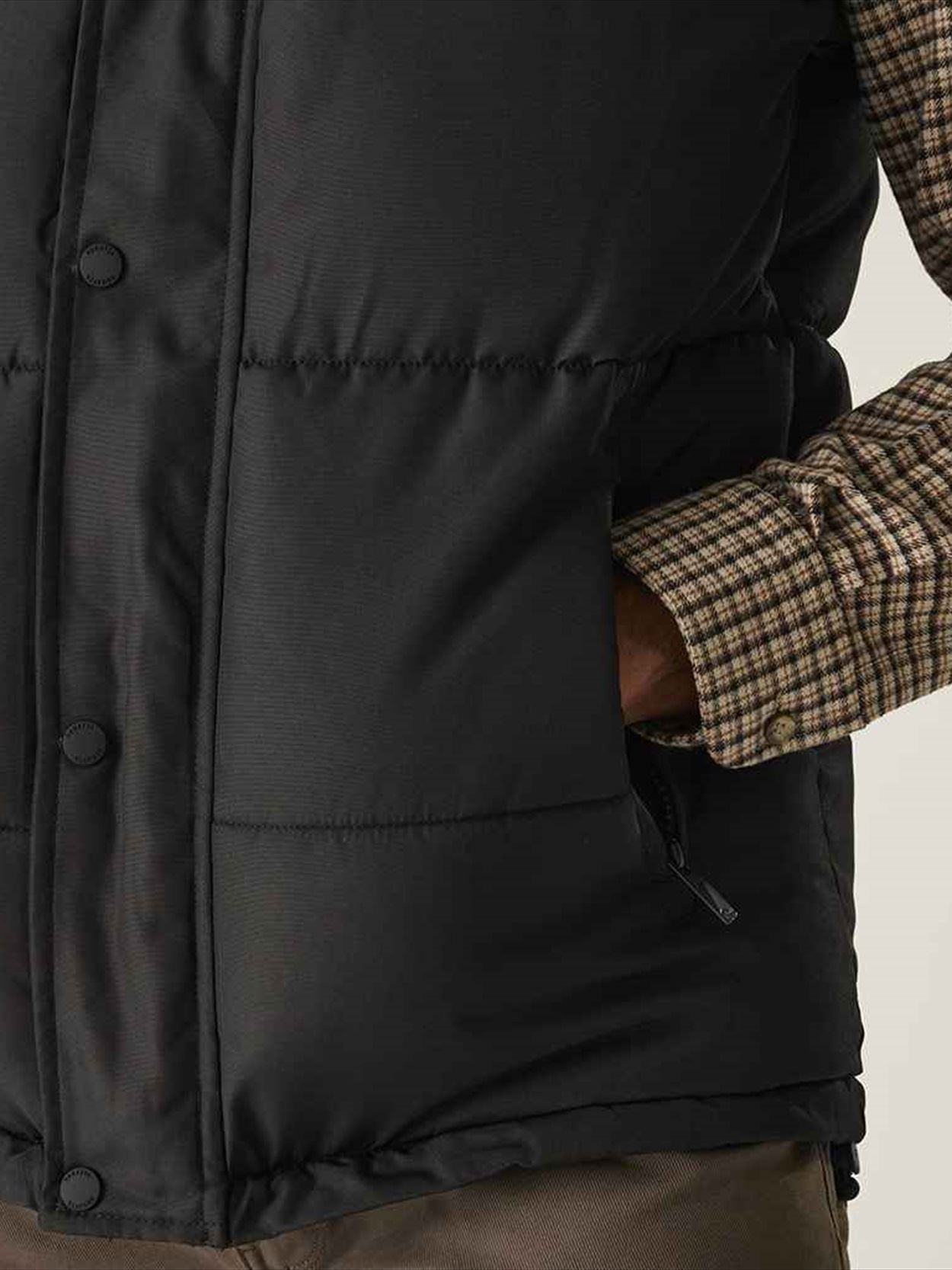 RG449 TRA898 Regatta Northdale Insulated Bodywarmer Image 1