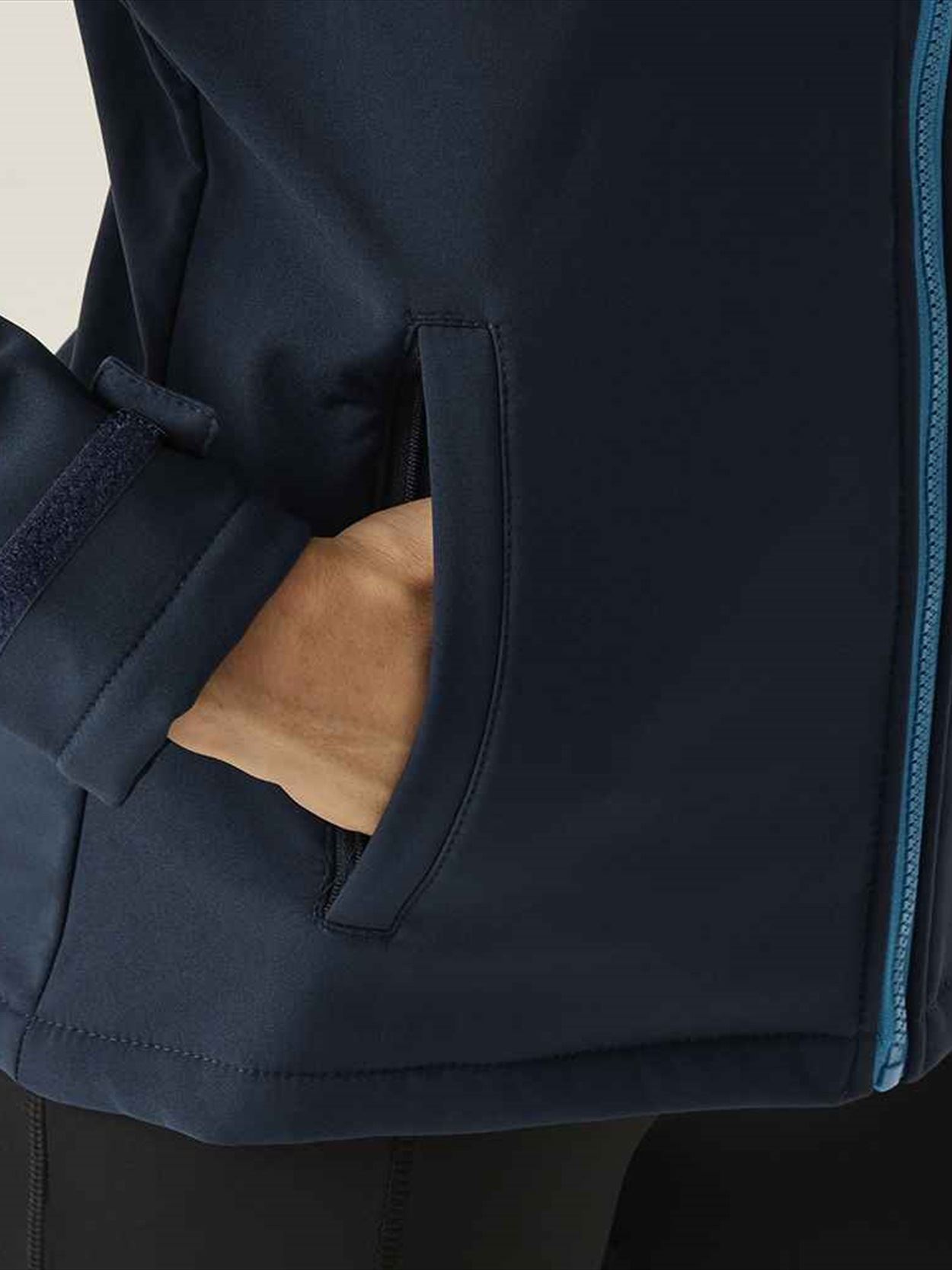 RG636 TRA702 Regatta Ladies Venturer Three Layer Hooded Soft Shell Jacket Image 1