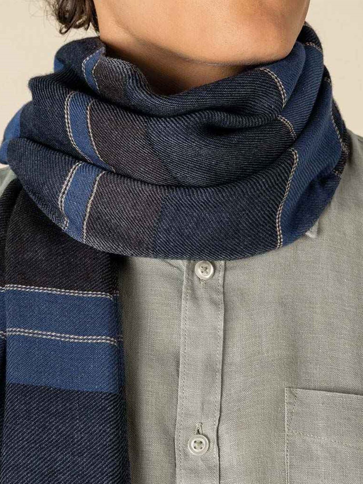 SP142 Spasso Twill Reversible Scarf Image 1