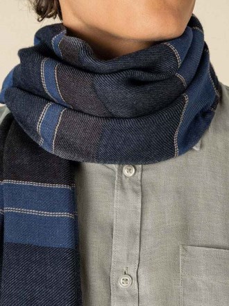 SP142 Spasso Twill Reversible Scarf