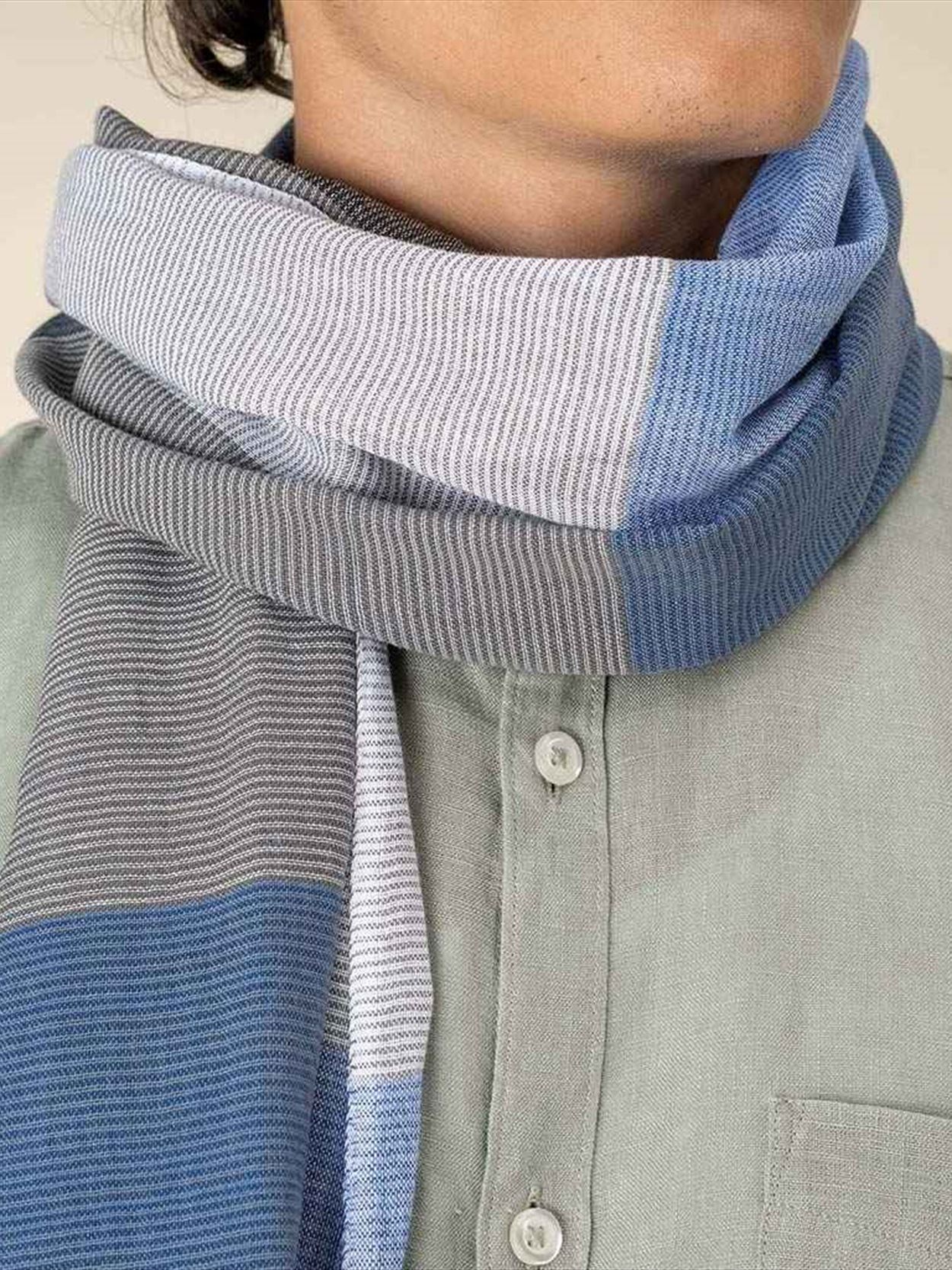 SP152 Spasso Blue Check Scarf Image 1