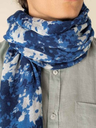 SP160 Spasso Blue Floral Scarf
