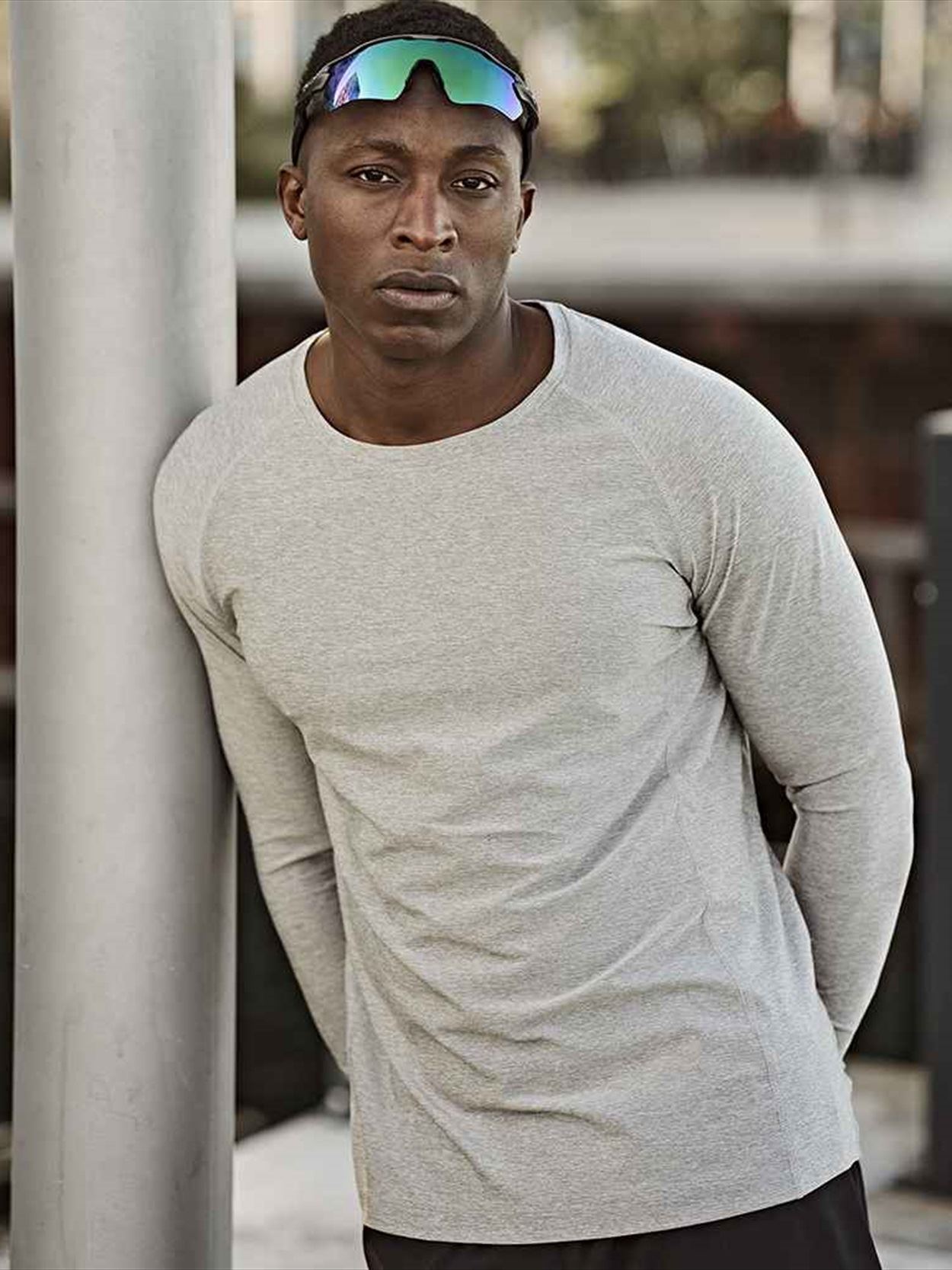 T7022 7022 Tee Jays Long Sleeve CoolDry™ T-Shirt Image 1