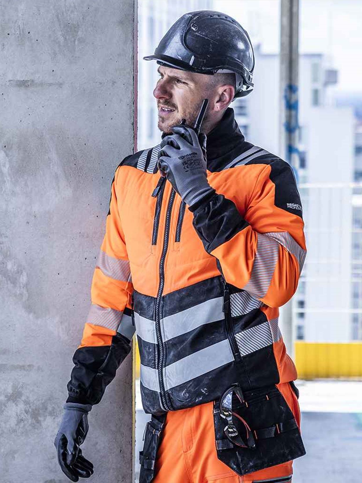 RG538 TRA953 Regatta High Visibility X-Pro Hybrid Jacket Image 1