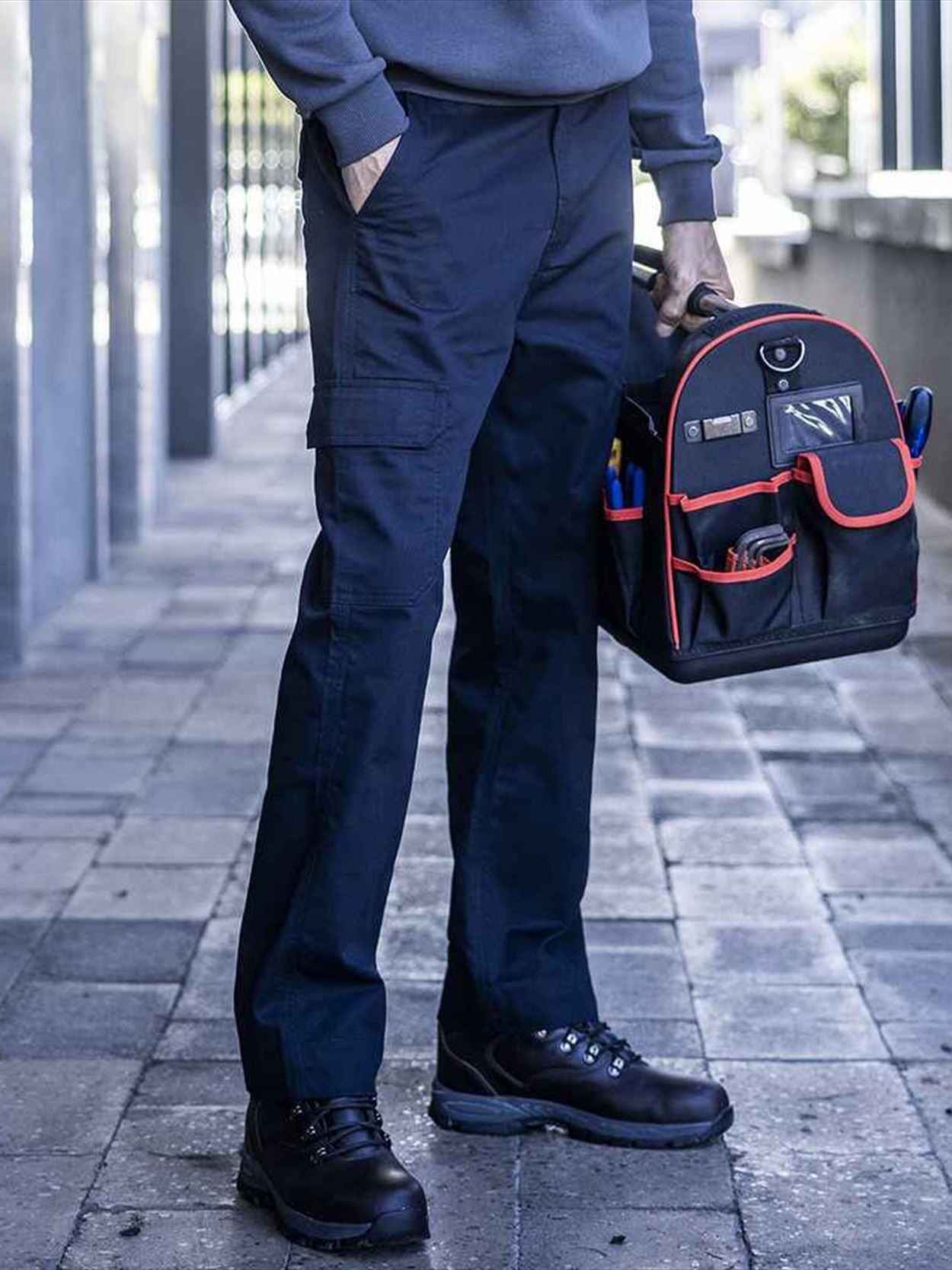RG748 TRJ637 Regatta Pro Essential Cargo Trousers Image 2
