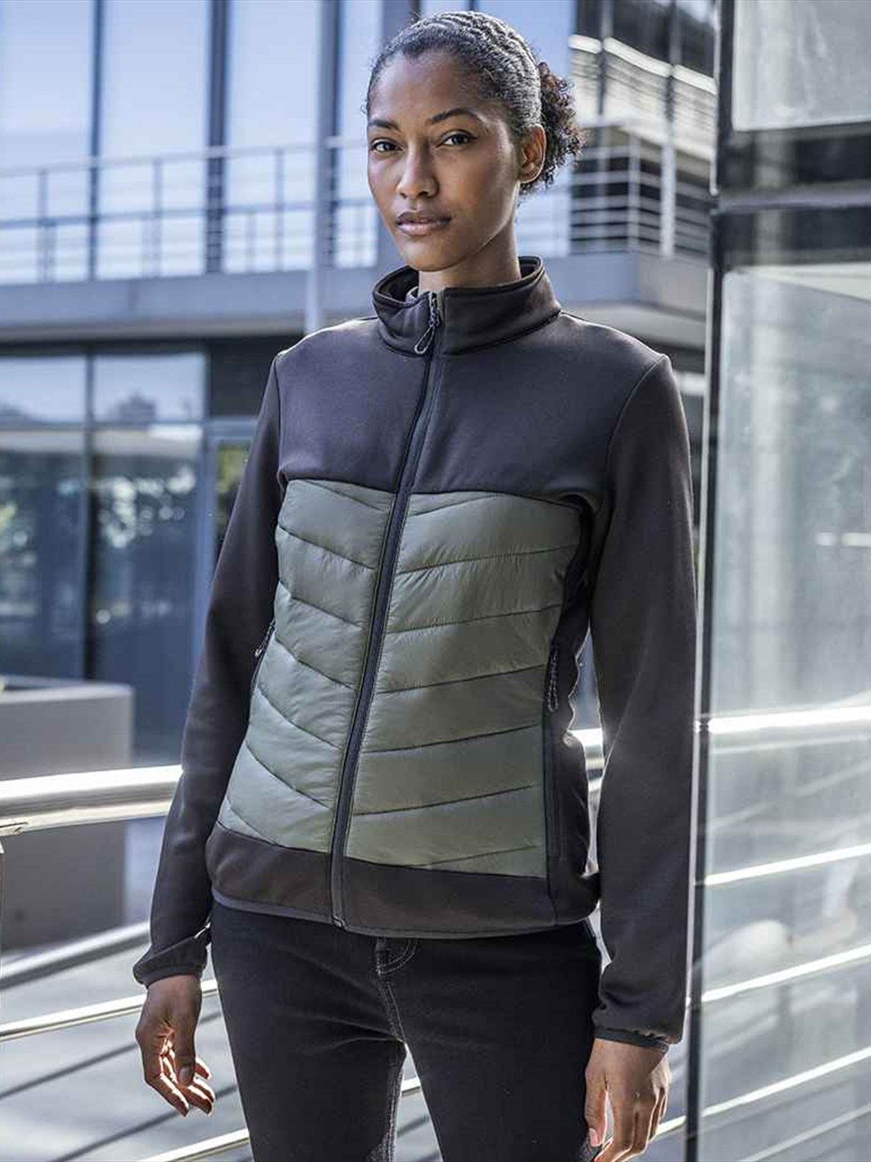 RG833 TRA973 Regatta Ladies Loftlite Hybrid Jacket Image 1