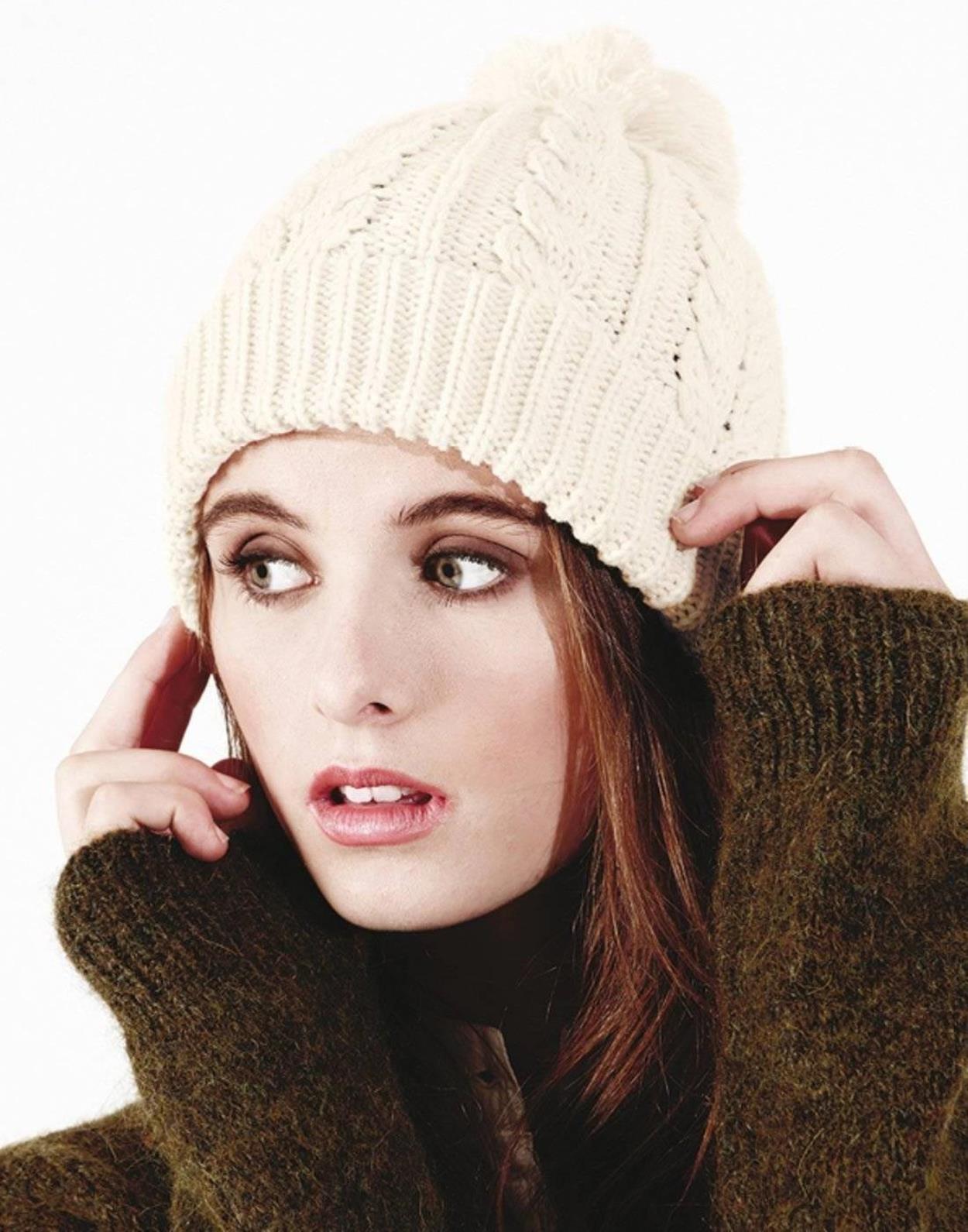 B454 Cable Knit Snowstar Beanie Image 1